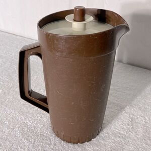 Vintage Tupperware Chocolate Brown Pitcher W Lid